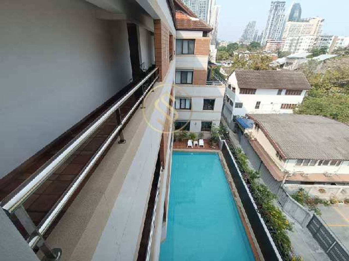 For RentAri,Anusaowaree : Luxury apartment for rent in the heart of Ari, 3 bedrooms, 3 bathrooms, 1 large kitchen, 200 sqm.