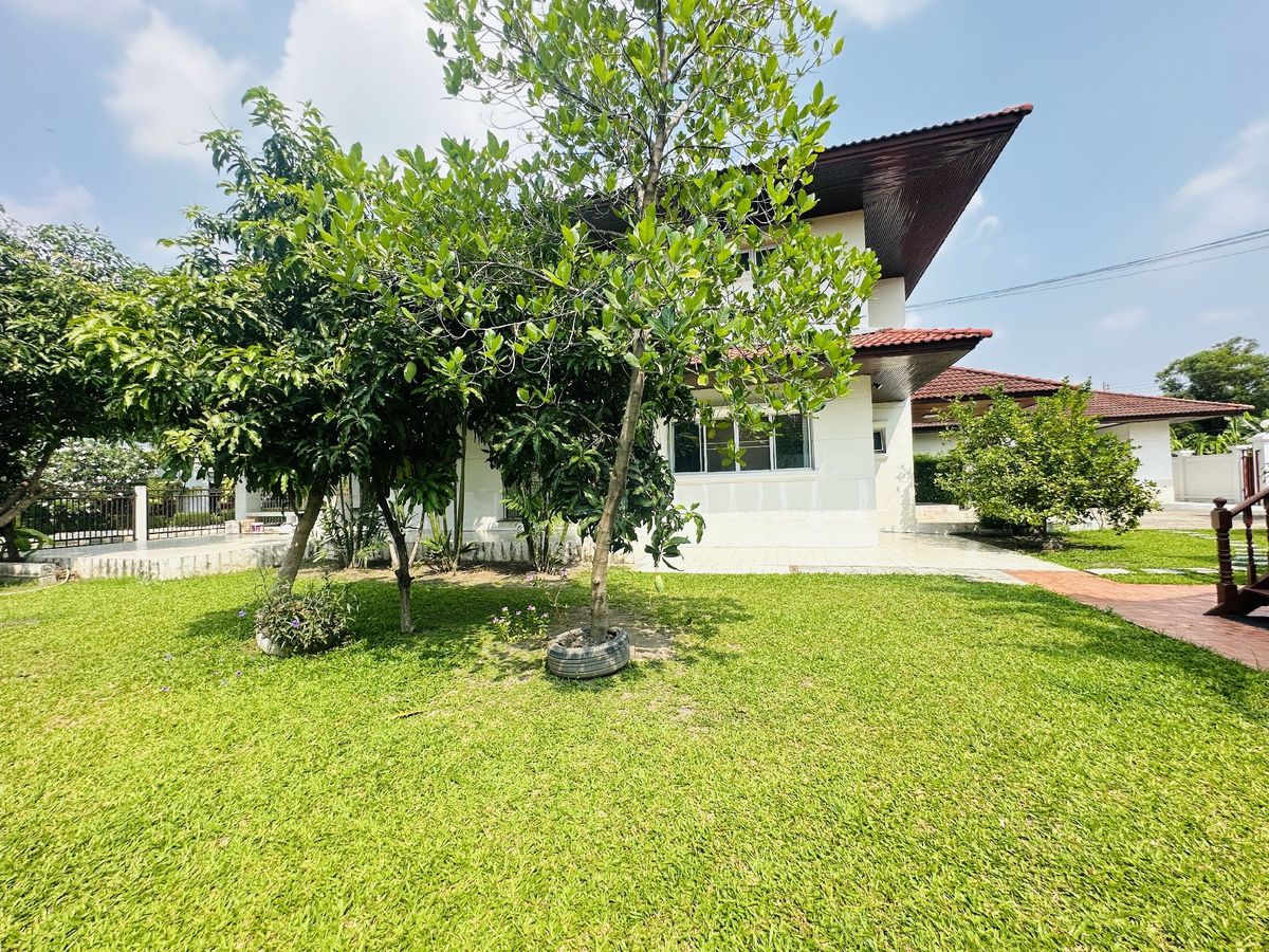 For SaleHousePathum Thani,Rangsit, Thammasat : House for sale Muang Ek Village, big house, good condition, area of 324 sq.w., behind the house next to the waterfront, Soi Ekarat 6, Lak Hok Subdistrict, Mueang Pathum Thani District Pathum Thani Province