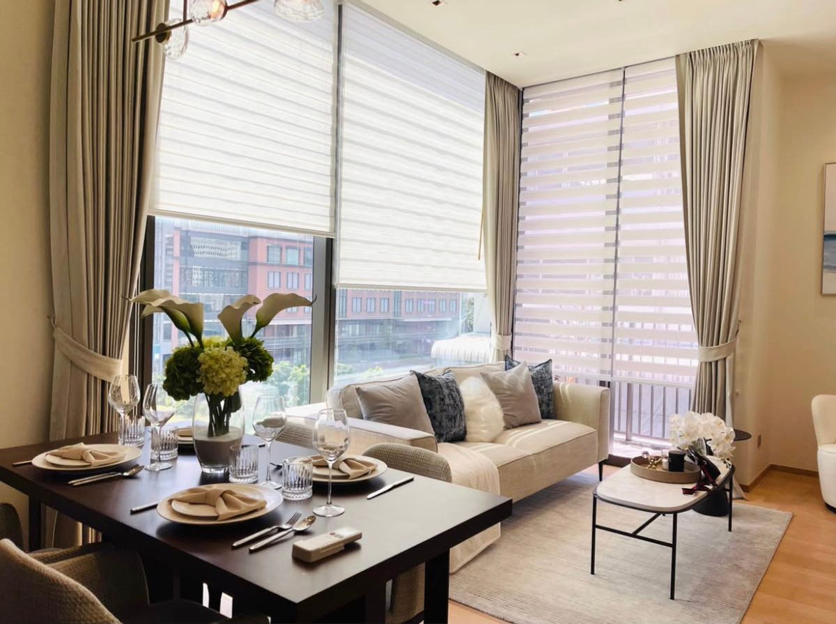 For RentCondoWitthayu, Chidlom, Langsuan, Ploenchit : ✨28 Chidlom✨Luxury 2B 2B size 74, City view, Fully furnished, Nice interior, Rent 80,000 THB/month (Fern 081-5965196)