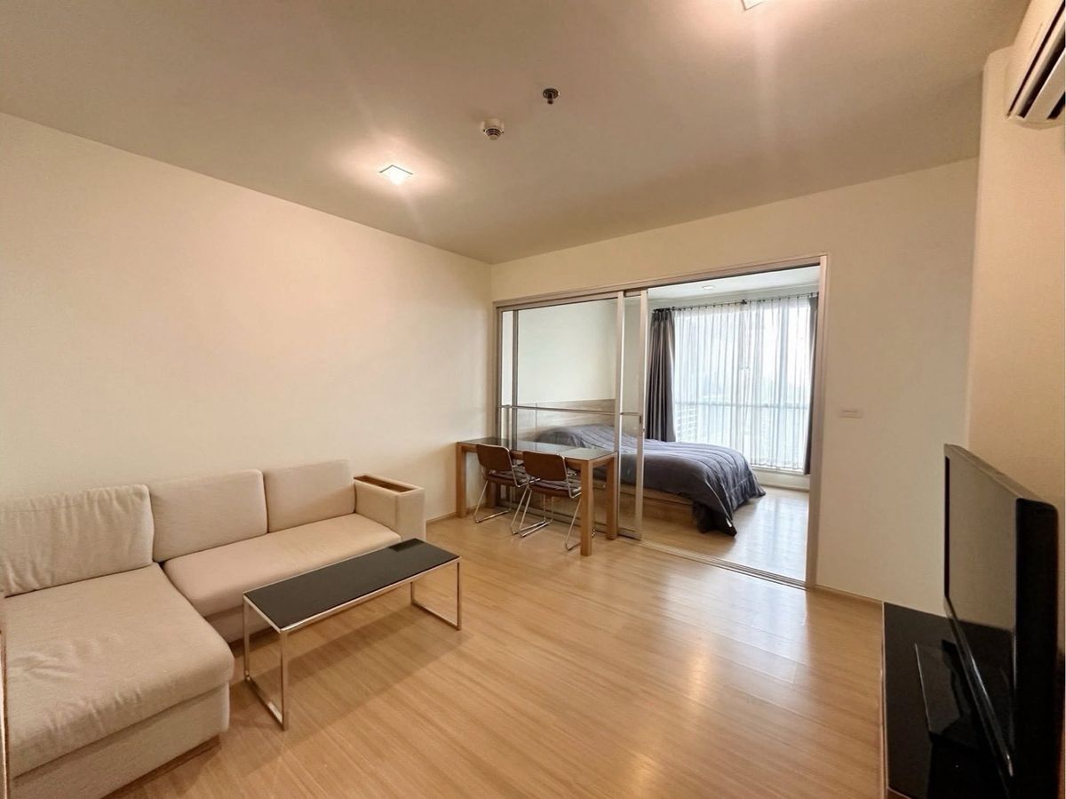 For RentCondoRatchadapisek, Huaikwang, Suttisan : Dee price for rent 20,000 ฿ Rhythm Huai Khwang 46SQM next to Huai Khwang MRT.