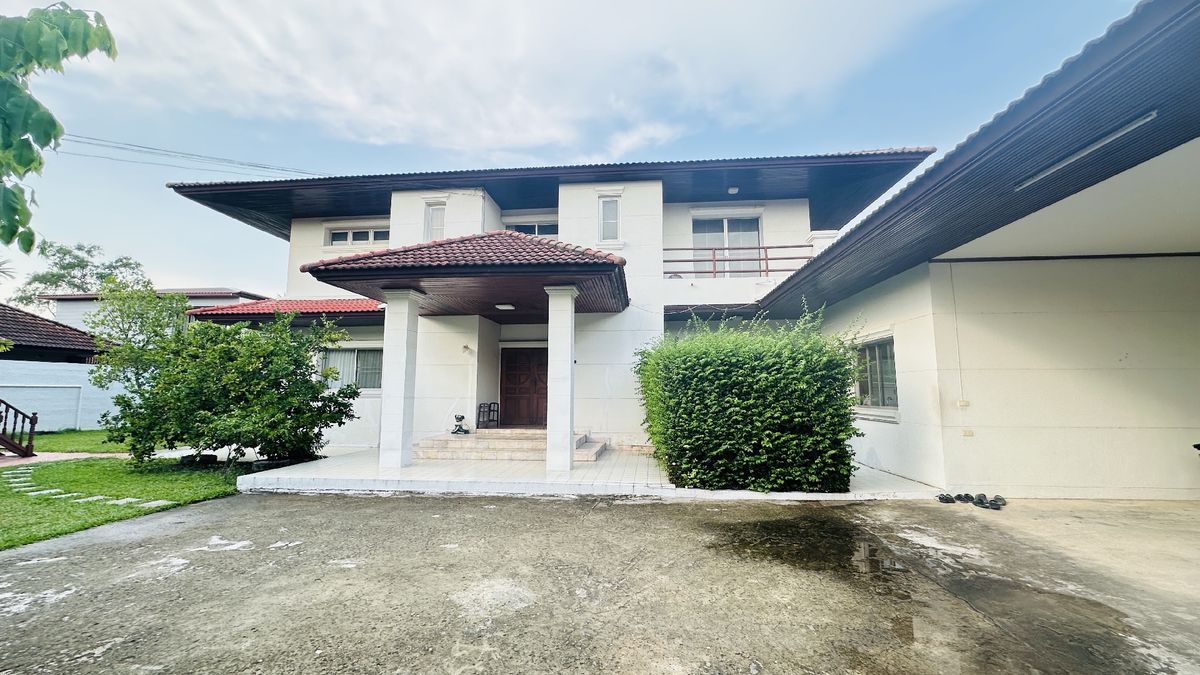 For SaleHousePathum Thani,Rangsit, Thammasat : House for sale Muang Ek Village, big house, good condition, area of 324 sq.w., behind the house next to the waterfront, Soi Ekarat 6, Lak Hok Subdistrict, Mueang Pathum Thani District Pathum Thani Province