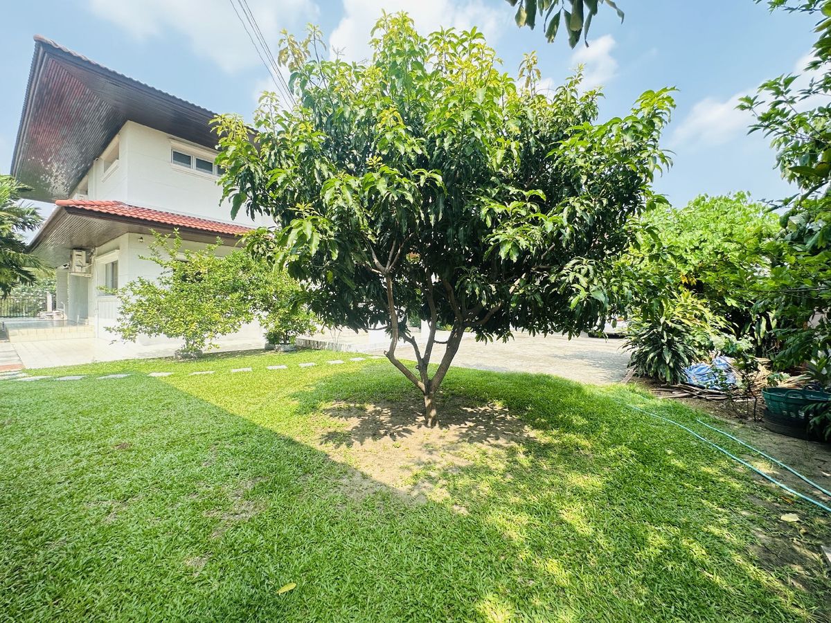 For SaleHousePathum Thani,Rangsit, Thammasat : House for sale Muang Ek Village, big house, good condition, area of 324 sq.w., behind the house next to the waterfront, Soi Ekarat 6, Lak Hok Subdistrict, Mueang Pathum Thani District Pathum Thani Province