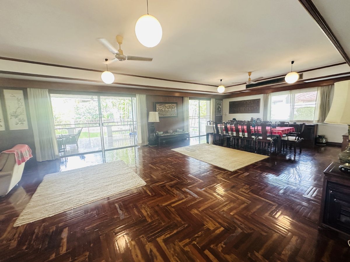 For SaleHousePathum Thani,Rangsit, Thammasat : House for sale Muang Ek Village, big house, good condition, area of 324 sq.w., behind the house next to the waterfront, Soi Ekarat 6, Lak Hok Subdistrict, Mueang Pathum Thani District Pathum Thani Province