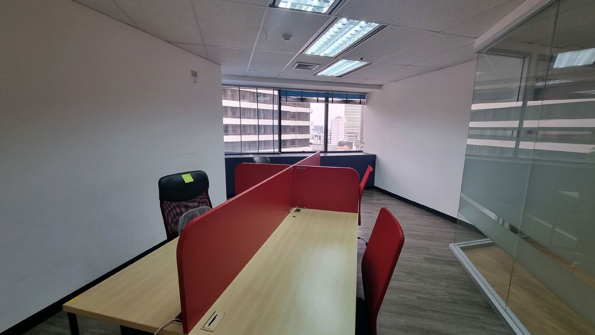 ให้เช่าสำนักงานนานา : Bts นานา ให้เช่าออฟฟิศตกแต่งเรียบร้อย 430 ตร.ม. พร้อมเฟอร์นิเจอร์ ย้ายเข้ามาทำงานได้เลย