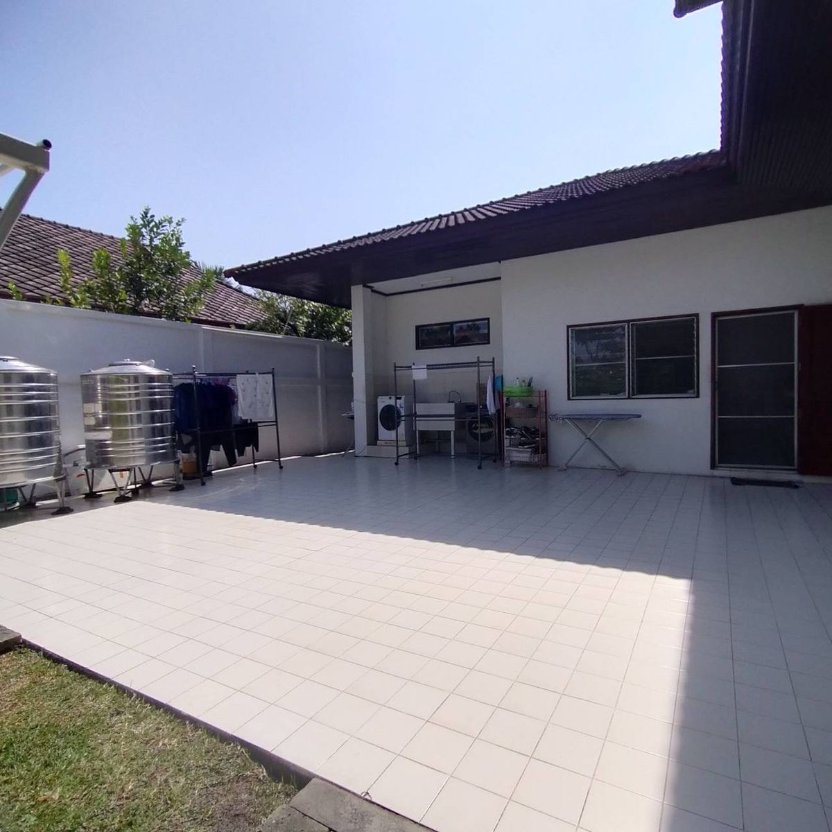 For SaleHousePathum Thani,Rangsit, Thammasat : House for sale Muang Ek Village, big house, good condition, area of 324 sq.w., behind the house next to the waterfront, Soi Ekarat 6, Lak Hok Subdistrict, Mueang Pathum Thani District Pathum Thani Province