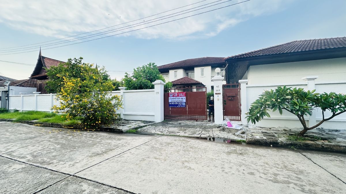 For SaleHousePathum Thani,Rangsit, Thammasat : House for sale Muang Ek Village, big house, good condition, area of 324 sq.w., behind the house next to the waterfront, Soi Ekarat 6, Lak Hok Subdistrict, Mueang Pathum Thani District Pathum Thani Province