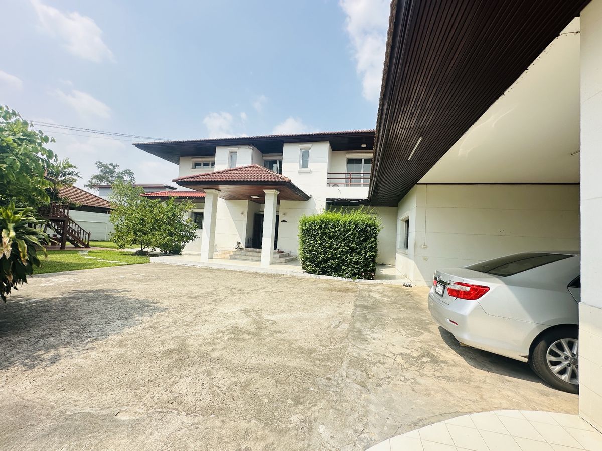 For SaleHousePathum Thani,Rangsit, Thammasat : House for sale Muang Ek Village, big house, good condition, area of 324 sq.w., behind the house next to the waterfront, Soi Ekarat 6, Lak Hok Subdistrict, Mueang Pathum Thani District Pathum Thani Province