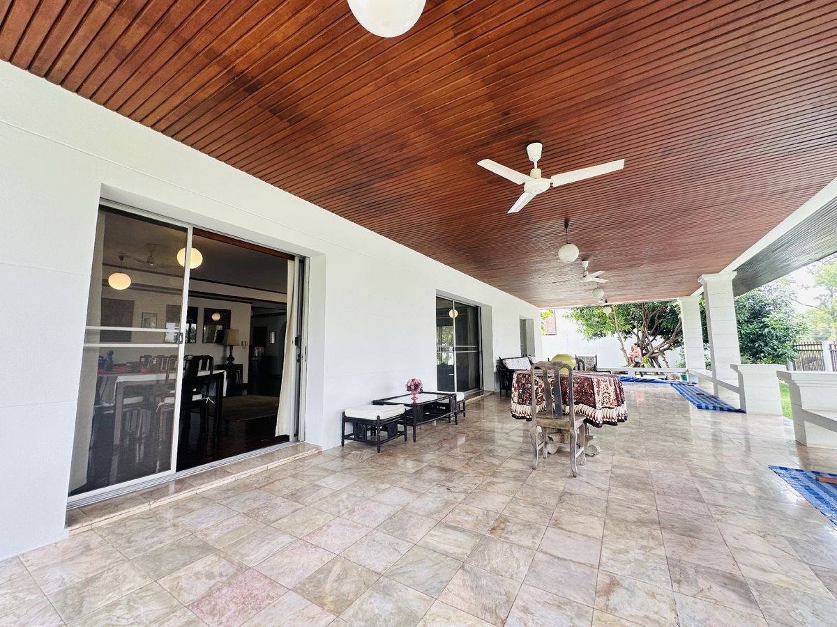 For SaleHousePathum Thani,Rangsit, Thammasat : House for sale Muang Ek Village, big house, good condition, area of 324 sq.w., behind the house next to the waterfront, Soi Ekarat 6, Lak Hok Subdistrict, Mueang Pathum Thani District Pathum Thani Province