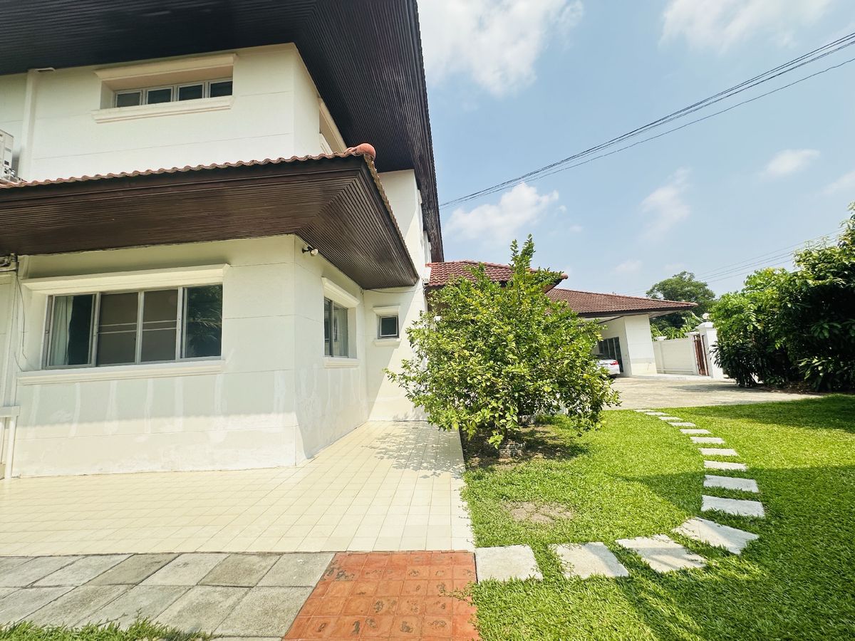 For SaleHousePathum Thani,Rangsit, Thammasat : House for sale Muang Ek Village, big house, good condition, area of 324 sq.w., behind the house next to the waterfront, Soi Ekarat 6, Lak Hok Subdistrict, Mueang Pathum Thani District Pathum Thani Province