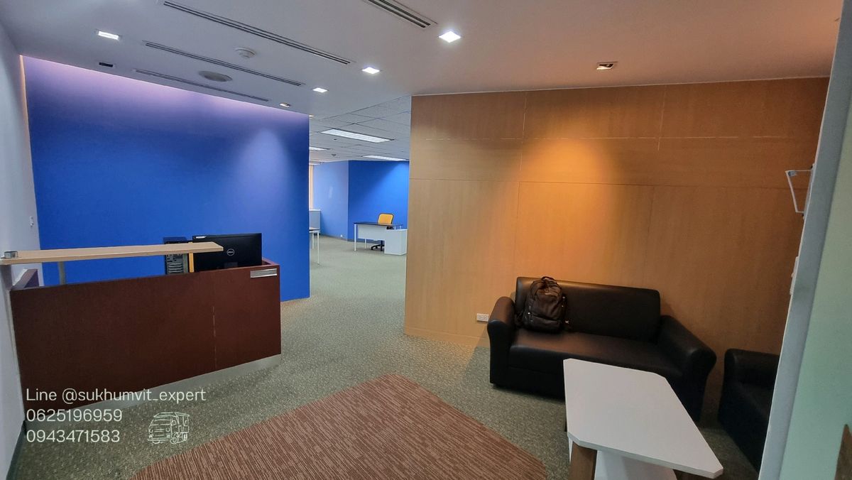 ให้เช่าสำนักงานนานา : Bts นานา ให้เช่าออฟฟิศตกแต่งเรียบร้อย 116 ตร.ม. พร้อมเฟอร์นิเจอร์ ย้ายเข้ามาทำงานได้เลย มีห้องน้ำส่วนตัว