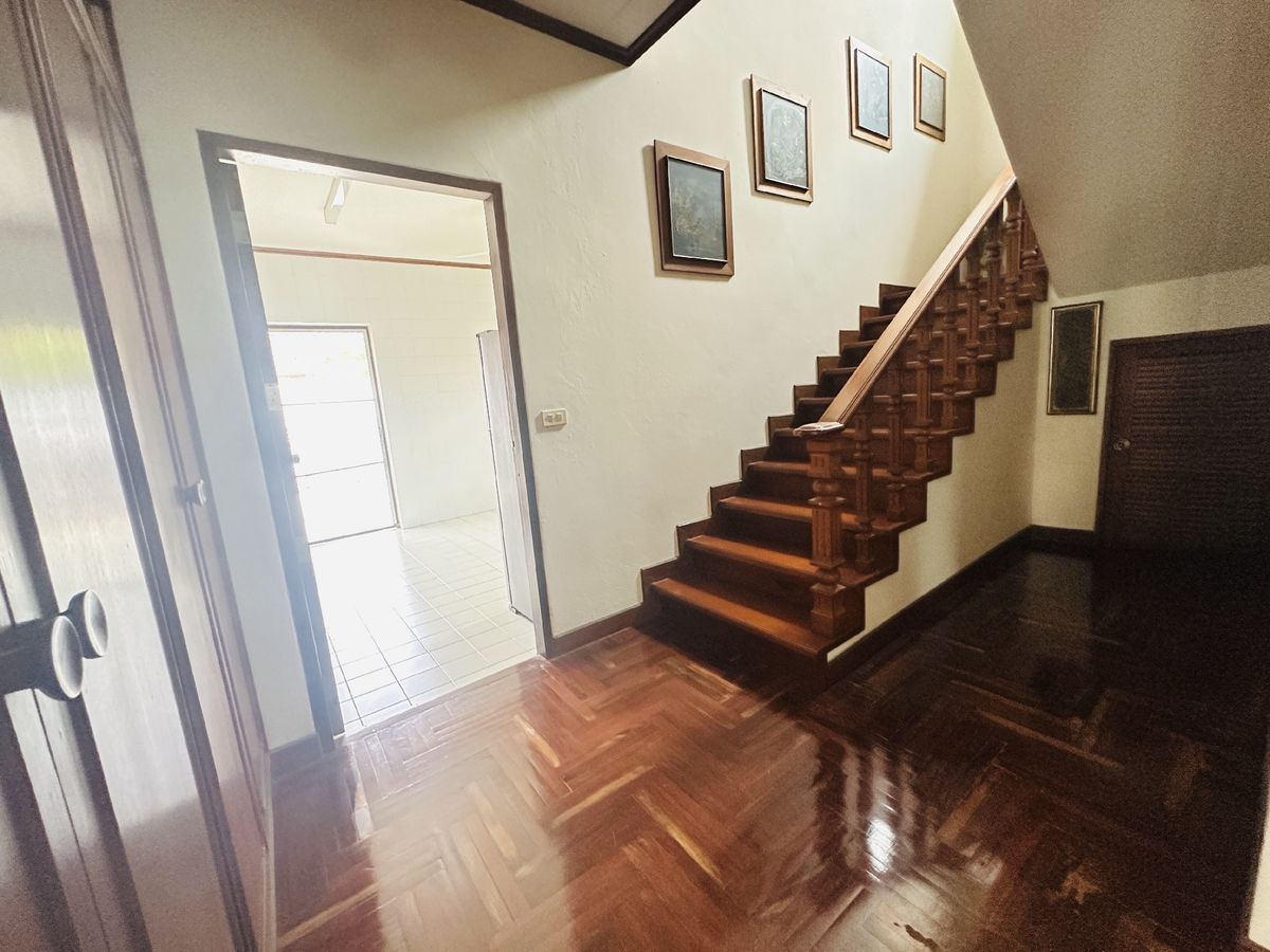 For SaleHousePathum Thani,Rangsit, Thammasat : House for sale Muang Ek Village, big house, good condition, area of 324 sq.w., behind the house next to the waterfront, Soi Ekarat 6, Lak Hok Subdistrict, Mueang Pathum Thani District Pathum Thani Province