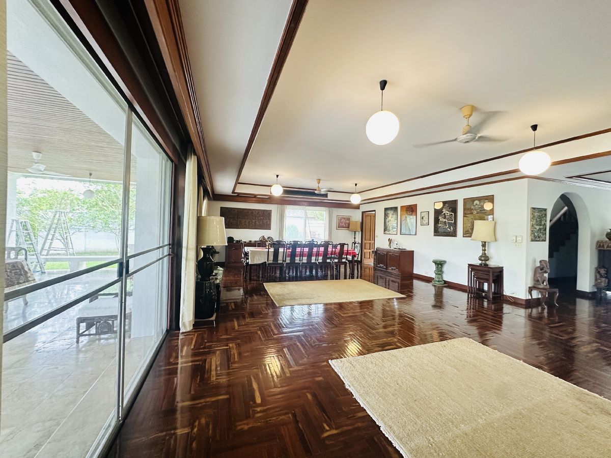 For SaleHousePathum Thani,Rangsit, Thammasat : House for sale Muang Ek Village, big house, good condition, area of 324 sq.w., behind the house next to the waterfront, Soi Ekarat 6, Lak Hok Subdistrict, Mueang Pathum Thani District Pathum Thani Province