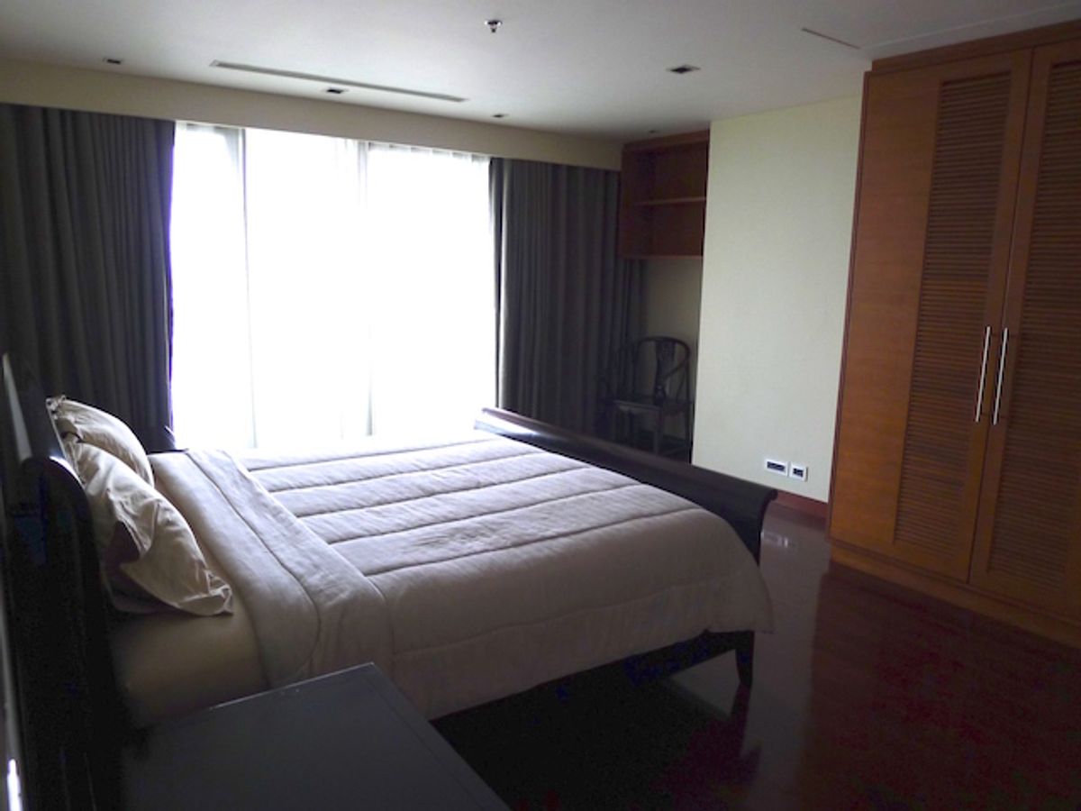 For SaleCondoSukhumvit, Asoke, Thonglor : 🏙️ Luxury Condo for Sale: 4 Bedrooms, 3 Bathrooms, Fully Furnished, Panoramic Views in the Heart of Bangkok @The Lakes