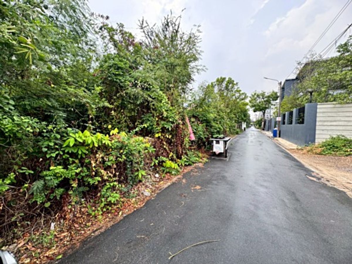 ขายที่ดินนวมินทร์ รามอินทรา : ขายที่ดินเปล่า รามอินทรา 14 แยก 5 (ซอยมัยลาภ) ทำเลดี ใกล้รถไฟฟ้าสายสีชมพู (N.1655)