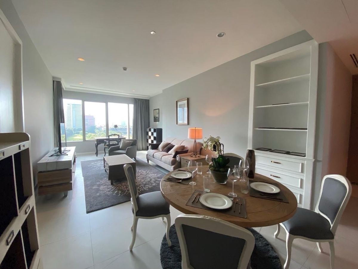 ขายคอนโดวิทยุ ชิดลม หลังสวน : ✨ขายพร้อมผู้เช่าถึง กันยายน 2569
 คอนโดหรู @185 Rajadamri เฟอร์นเจอร์และเครื่องใช้ไฟฟ้าครบครัน พร้อมเข้าอยู่ ห้องนอนติดระเบียงทั้ง 2 ห้อง ทำเลดีใกล้ BTSราชดำริ