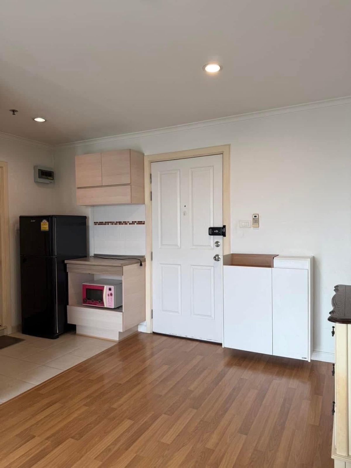 For SaleCondoKasetsart, Ratchayothin : Lumpini Place Ratchayothin Condo for sale, 1 bedroom, 1 bathroom, size 11, 30 square meters, price 2,990,000 baht.