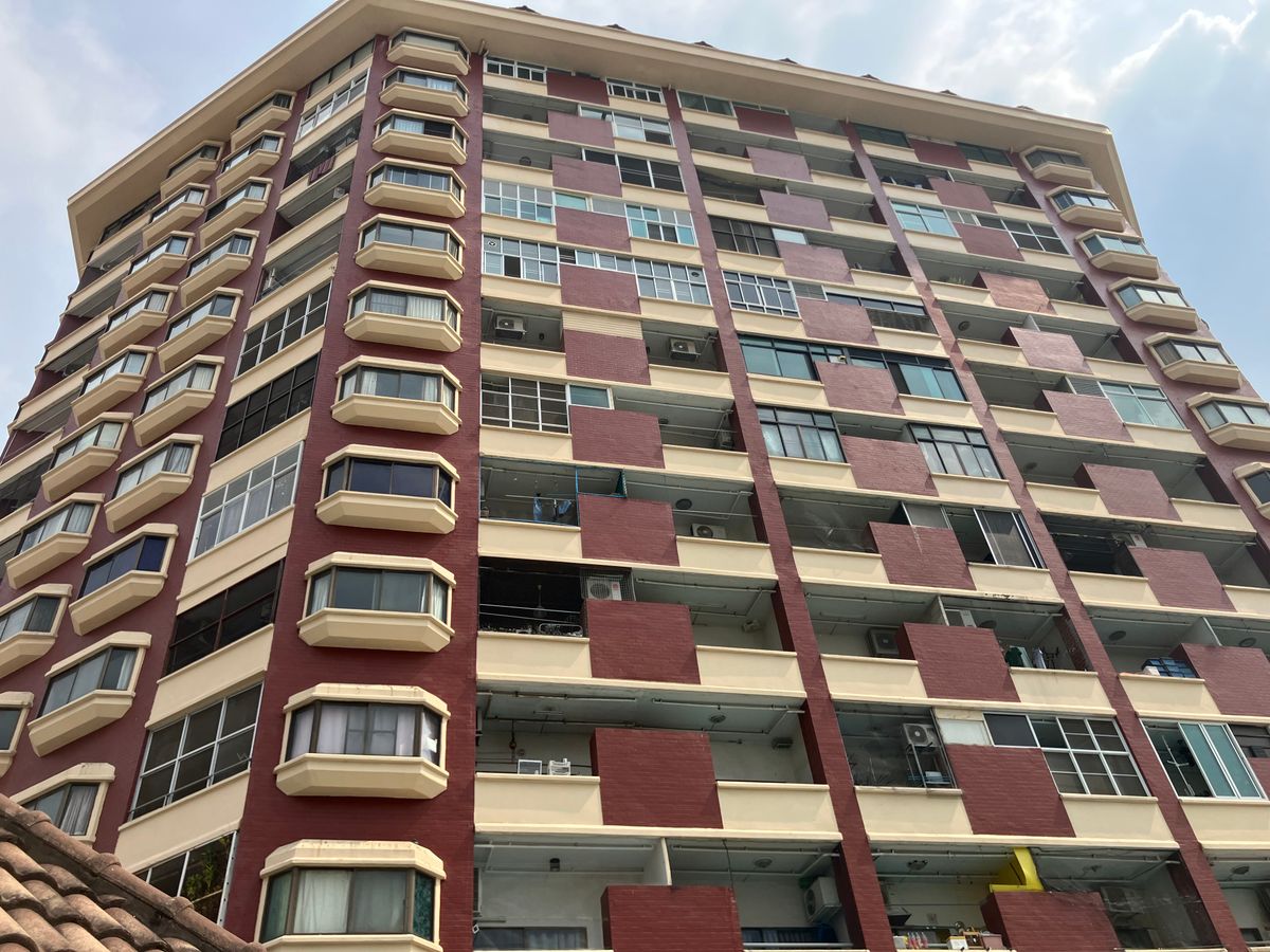ขายคอนโดบางนา แบริ่ง ลาซาล : ขาย!! Country Complex Tower C