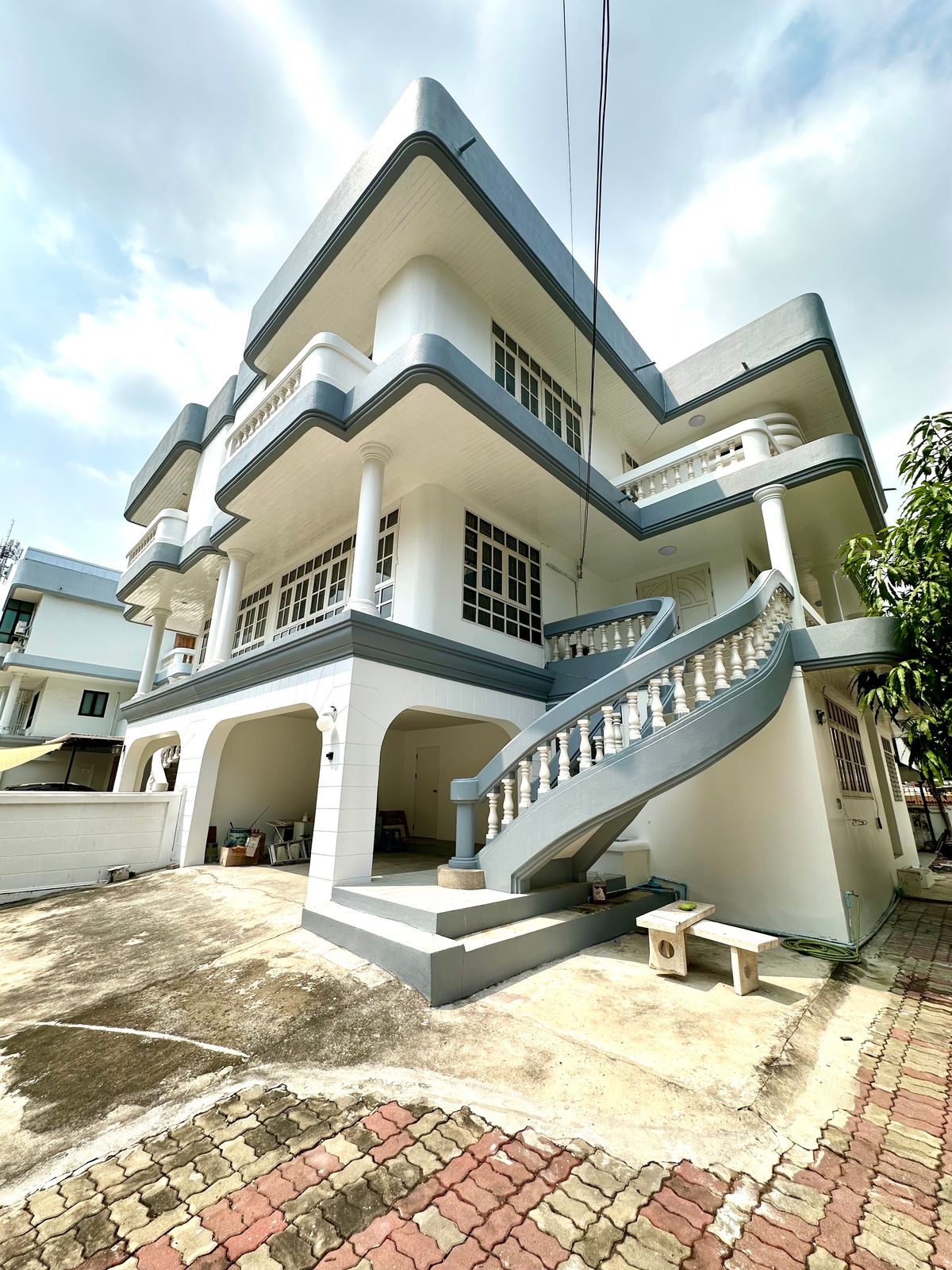ให้เช่าทาวน์โฮมรามคำแหง หัวหมาก : 🏡 ให้เช่าทาวน์โฮมหลังมุม โครงการทาวน์อินทาวน์ บ้านหลังใหญ่ พื้นที่เยอะ ทำเลใจกลางเมือง เหมาะสำหรับอยู่อาศัยหรือโฮมออฟฟิศ