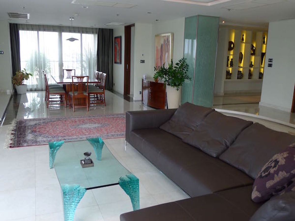 For SaleCondoSukhumvit, Asoke, Thonglor : 🏙️ Luxury Condo for Sale: 4 Bedrooms, 3 Bathrooms, Fully Furnished, Panoramic Views in the Heart of Bangkok @The Lakes