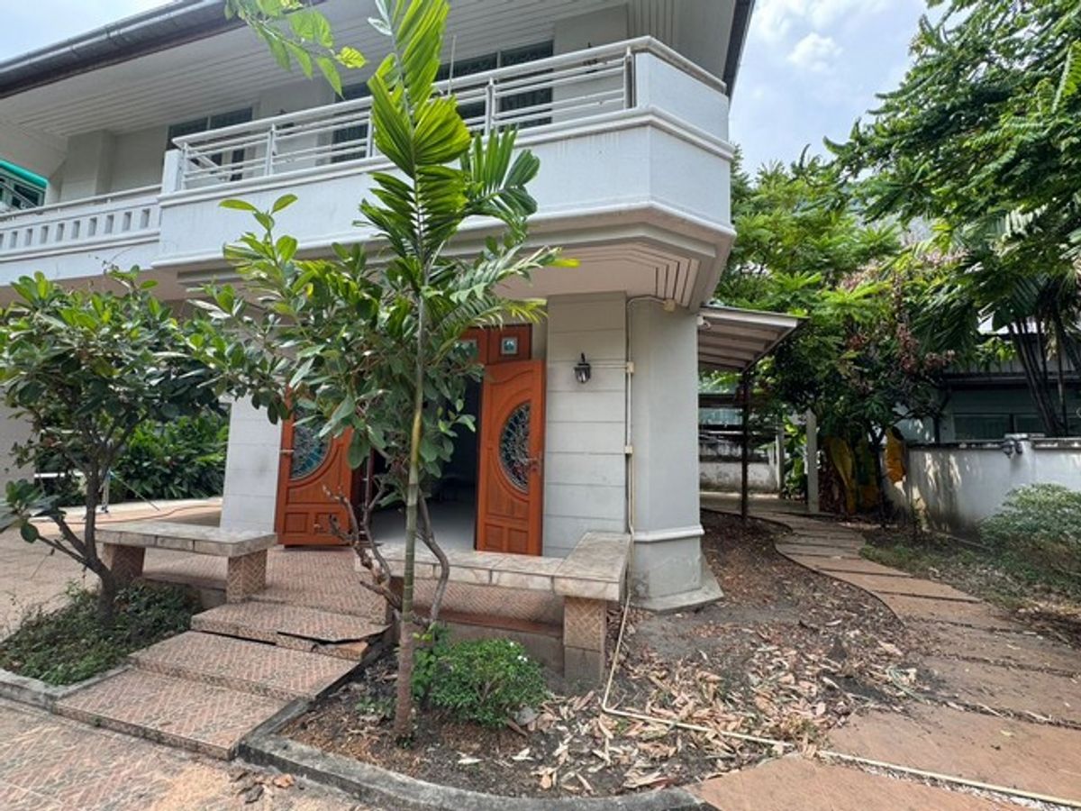 บ้านโชคชัย4 ลาดพร้าว71 : รหัสC6752 ให้เช่า ขาย บ้านเดี่ยว 3ชั้น บ้านมือเดียว ทำเลดี ลาดพร้าว 87 เข้าออกได้หลายทาง 