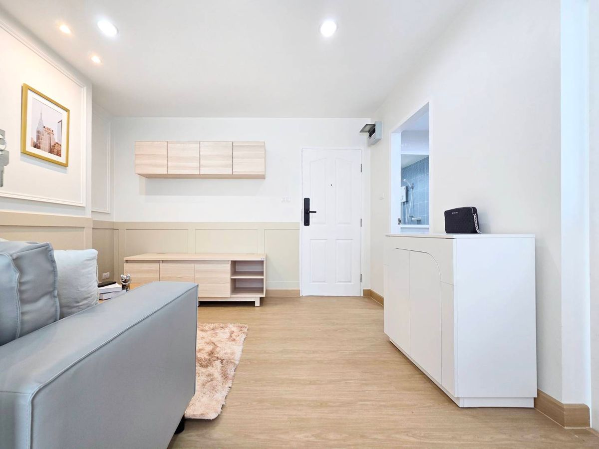 For SaleCondoKasetsart, Ratchayothin : 🏢 Good condo, location in the city center, a large room near Plaza Lagoon, just a few minutes, worth more than anyone else! 🌳 Double U Condominium Ladprao-Wang Hin 🌳