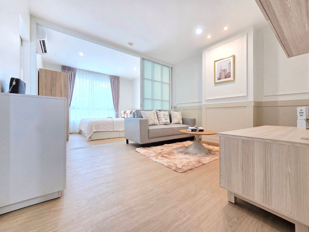 For SaleCondoKasetsart, Ratchayothin : 🏢 Good condo, location in the city center, a large room near Plaza Lagoon, just a few minutes, worth more than anyone else! 🌳 Double U Condominium Ladprao-Wang Hin 🌳
