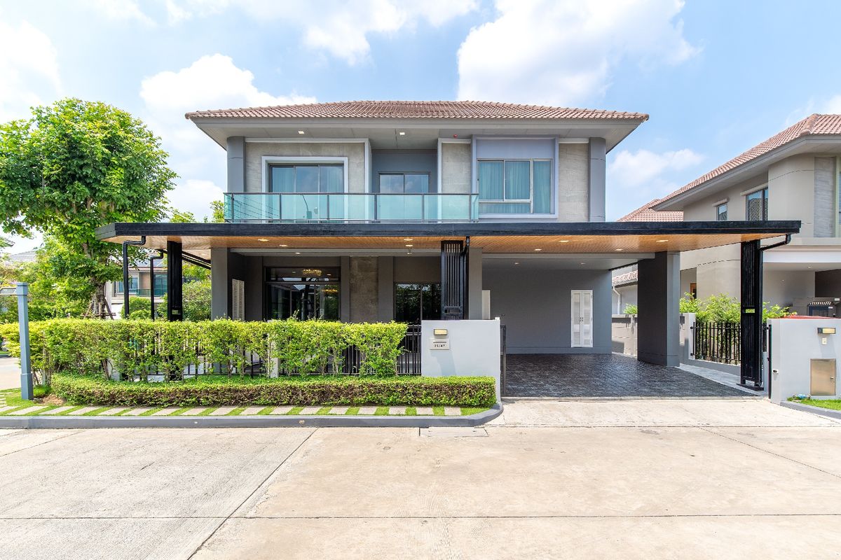 ให้เช่าบ้านมีนบุรี-ร่มเกล้า : ให้เช่าบ้านเดี่ยวหรู VENUE พระราม 9 by SC ASSET หลังมุมแต่งครบ เฟอร์พร้อมอยู่ ✨หน้าบ้านวิวสระว่ายน้ำ เดินถึงฟิตเนส คลับเฮ้าส์ใกล้แค่ไม่กี่ก้าว! บ้านเงียบสงบ อยู่หน้าสุดของโครงการ ปลอดภัยมาก