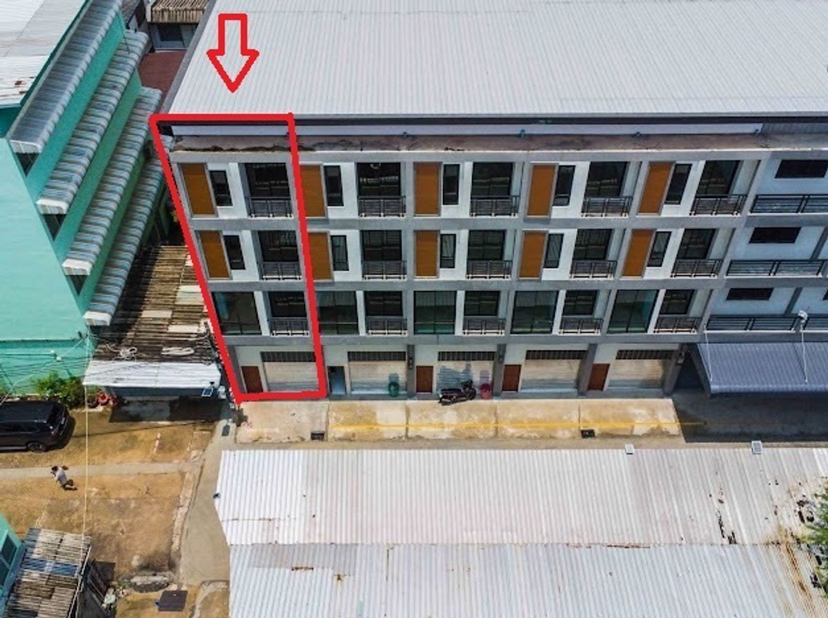 ขายอาคารพาณิชย์ปิ่นเกล้า จรัญสนิทวงศ์ : รีโนเวทใหม่ทั้งหมด !!! เหมาะทำออฟฟิศ คลังสินค้า ขายตึกแถว 4 ชั้น 18 ตรว. หลังมุม ในซอย จรัญสนิทวงศ์ 49 ทำเลดี ใกล้แยกปิ่นเกล้า และสะพานพระราม 8 ราคาพิเศษ!!