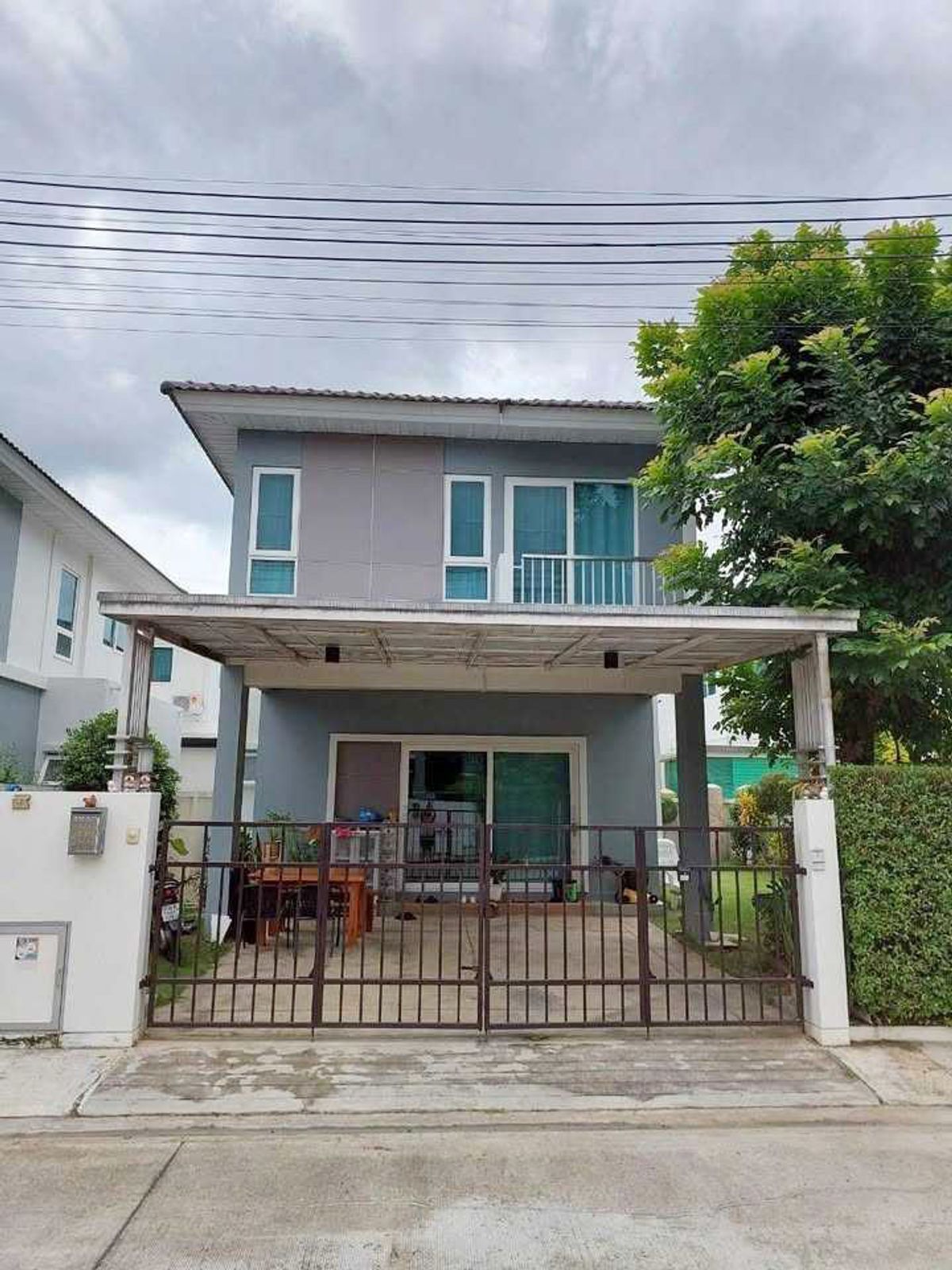 For RentHouseChiang Mai : House in the project Rent 23,000 baht per month, near Big C, Mae Hia, only 5 minutes. No.9H888