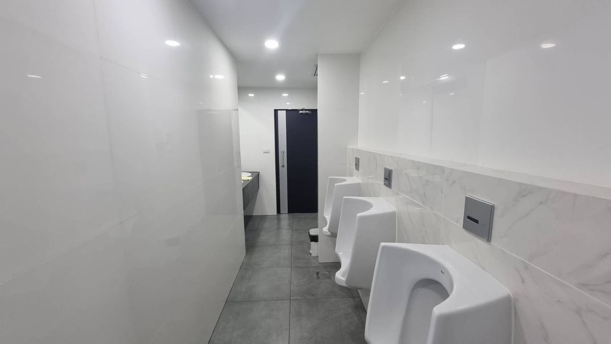 ให้เช่าสำนักงานนานา : Bts นานา ให้เช่าออฟฟิศตกแต่งเรียบร้อย 97 ตร.ม. พร้อมเฟอร์นิเจอร์ ย้ายเข้ามาทำงานได้เลย