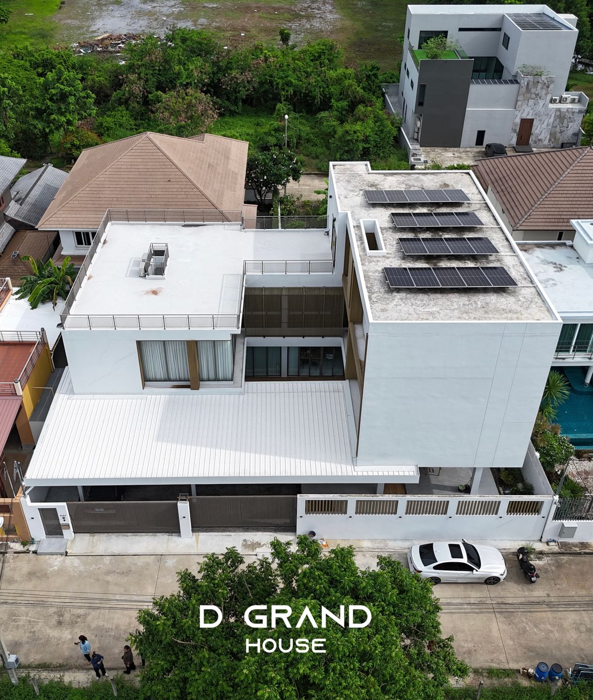 ขายบ้านปิ่นเกล้า จรัญสนิทวงศ์ : ขายบ้านใหม่ สไตล์โมเดิร์น พร้อมลิฟต์ สระว่ายน้ำ & โซลาร์เซลล์ ติด Paseo Park กาญจนาฯ 