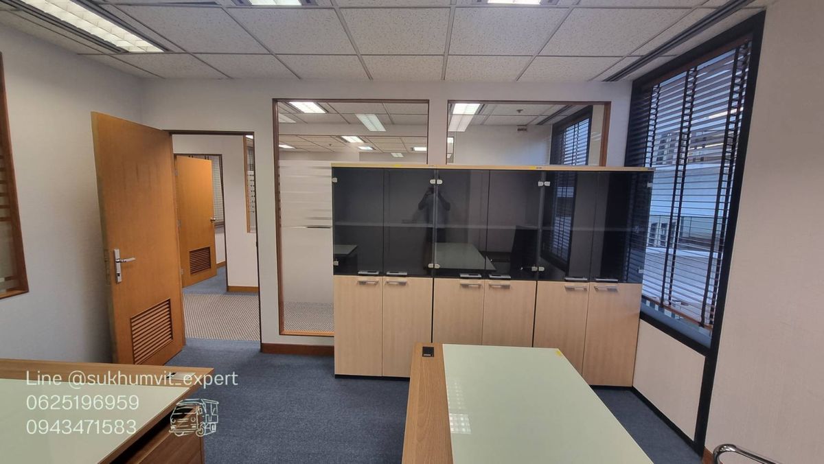 ให้เช่าสำนักงานนานา : Bts นานา ให้เช่าออฟฟิศตกแต่งเรียบร้อย 97 ตร.ม. พร้อมเฟอร์นิเจอร์ ย้ายเข้ามาทำงานได้เลย