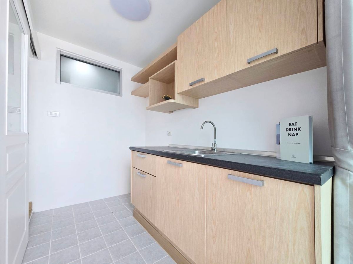 For SaleCondoKasetsart, Ratchayothin : 🏢 Good condo, location in the city center, a large room near Plaza Lagoon, just a few minutes, worth more than anyone else! 🌳 Double U Condominium Ladprao-Wang Hin 🌳