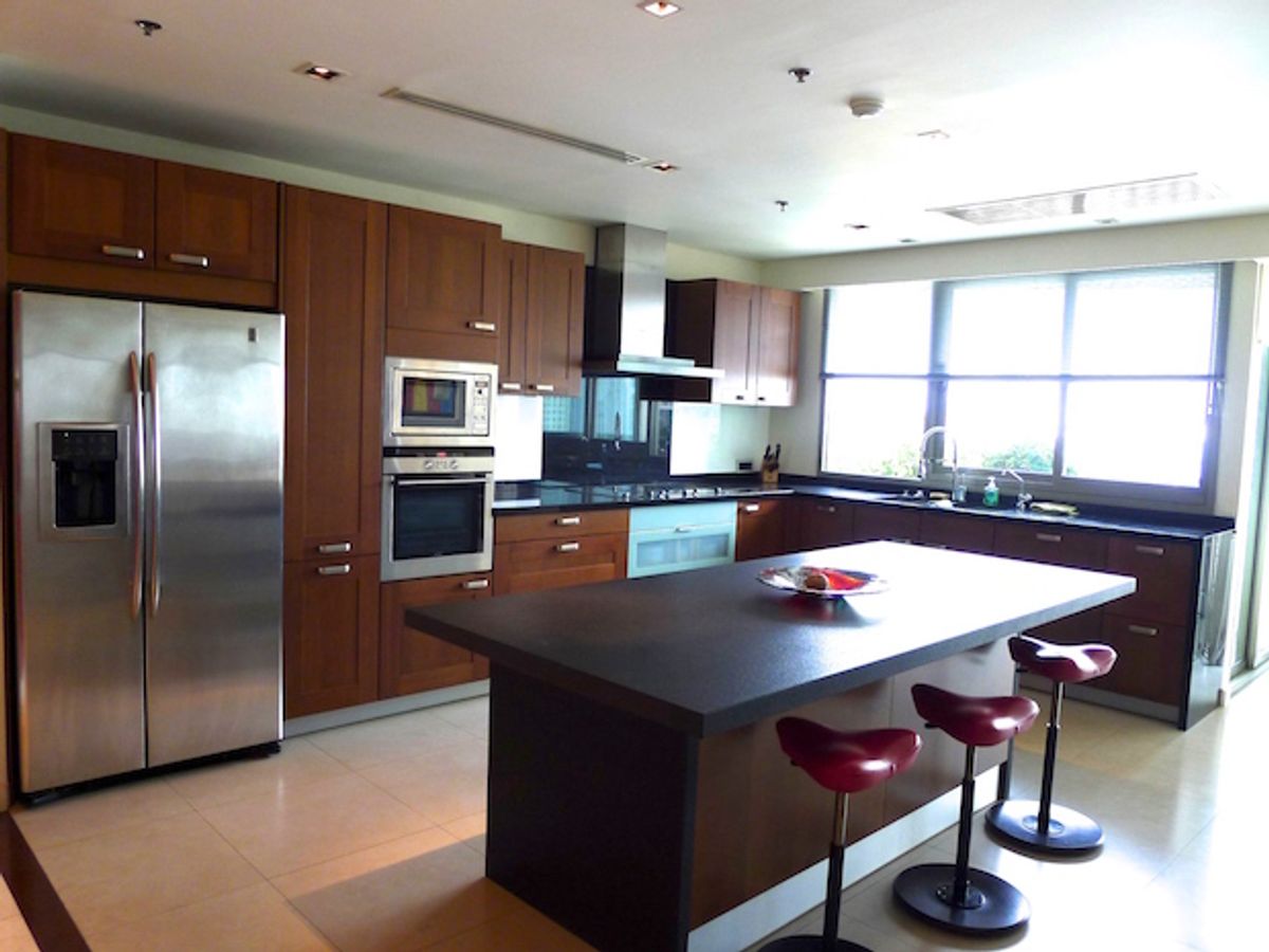 For SaleCondoSukhumvit, Asoke, Thonglor : 🏙️ Luxury Condo for Sale: 4 Bedrooms, 3 Bathrooms, Fully Furnished, Panoramic Views in the Heart of Bangkok @The Lakes