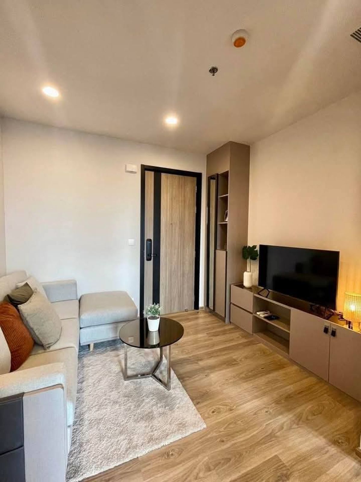 ให้เช่าคอนโดสุขุมวิท อโศก ทองหล่อ : ห้องครัวปิด - หน่วยเค้าโครงหายากที่ Oka Haus Sukhumvit 36