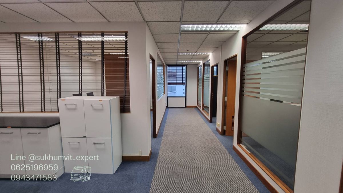 For RentOfficeNana, North Nana,Sukhumvit13, Soi Nana : BTS Nana, the office rental is decorated, 97 sq.m. with furniture. Can move to work  
