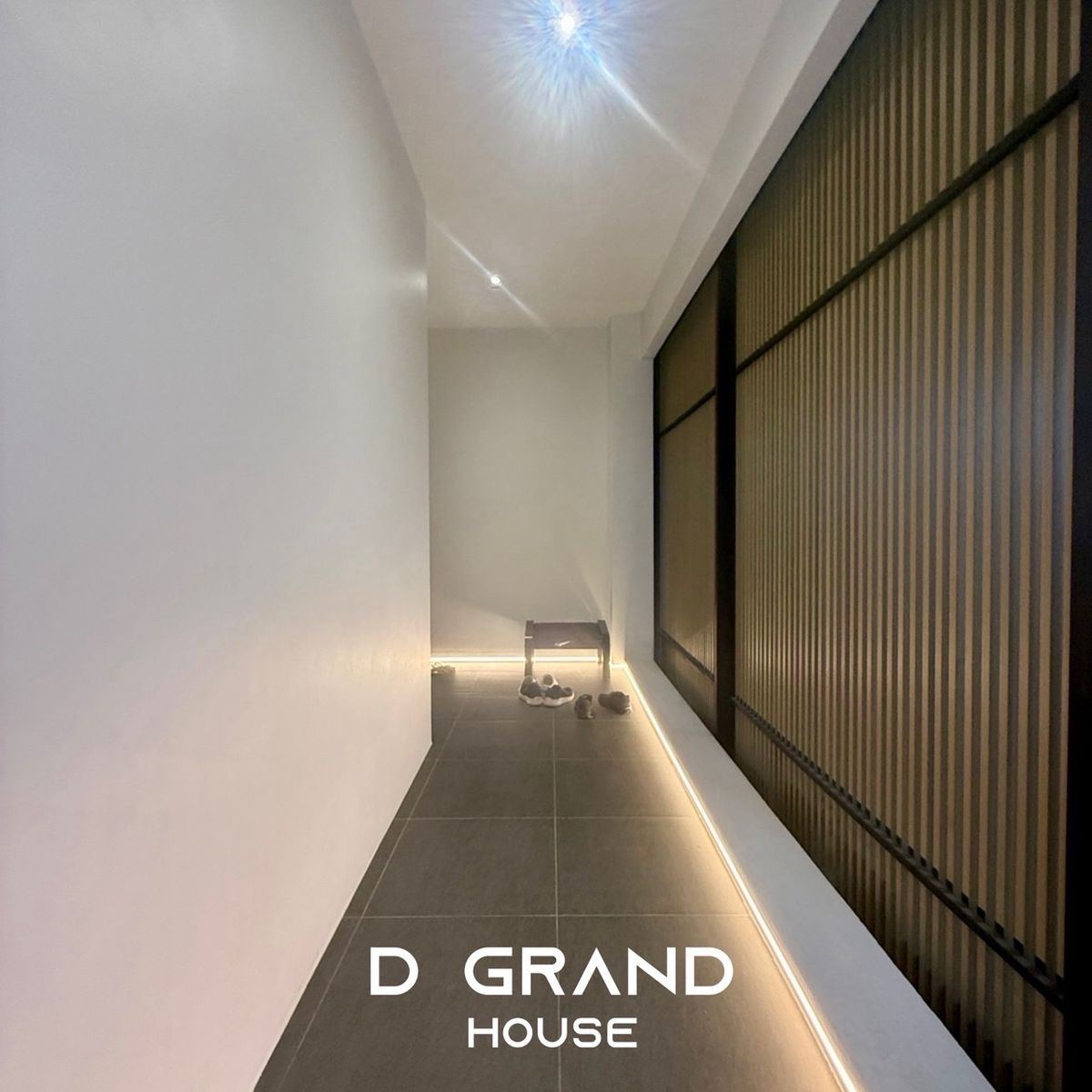 ขายบ้านปิ่นเกล้า จรัญสนิทวงศ์ : ขายบ้านใหม่ สไตล์โมเดิร์น พร้อมลิฟต์ สระว่ายน้ำ & โซลาร์เซลล์ ติด Paseo Park กาญจนาฯ 