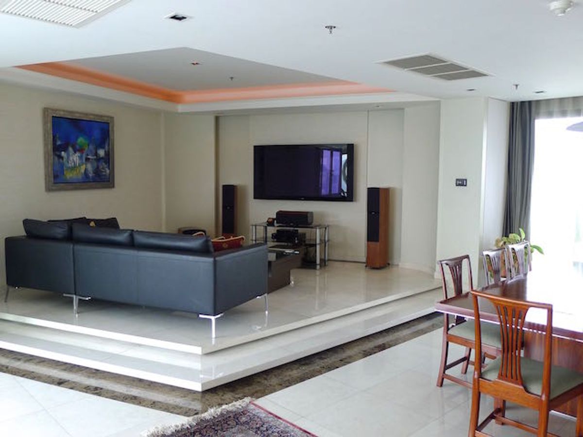 For SaleCondoSukhumvit, Asoke, Thonglor : 🏙️ Luxury Condo for Sale: 4 Bedrooms, 3 Bathrooms, Fully Furnished, Panoramic Views in the Heart of Bangkok @The Lakes