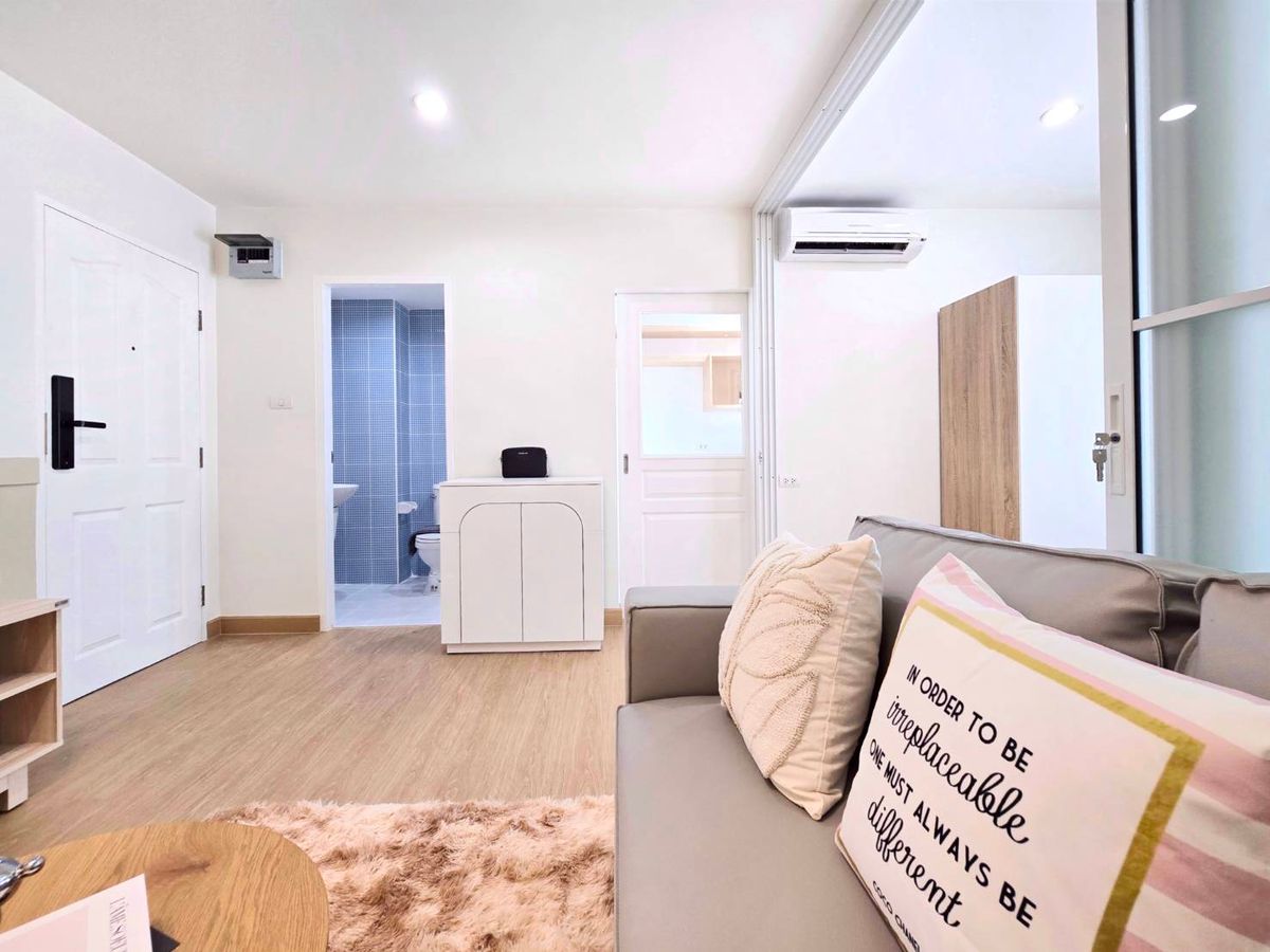 For SaleCondoKasetsart, Ratchayothin : 🏢 Good condo, location in the city center, a large room near Plaza Lagoon, just a few minutes, worth more than anyone else! 🌳 Double U Condominium Ladprao-Wang Hin 🌳