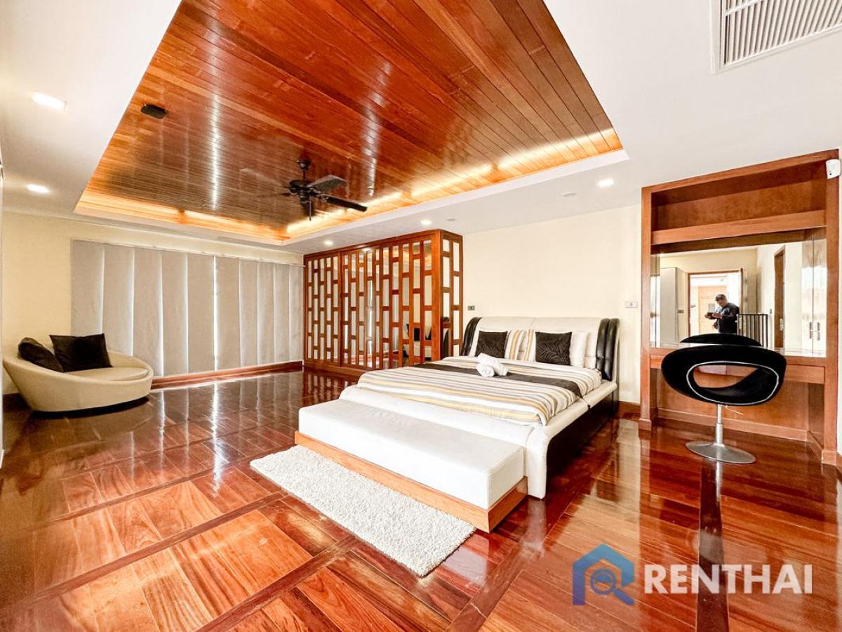 For SaleHousePattaya, Bangsaen, Chonburi : Luxurious 4-bed Villa in Pattaya, Private Pool & Furnished