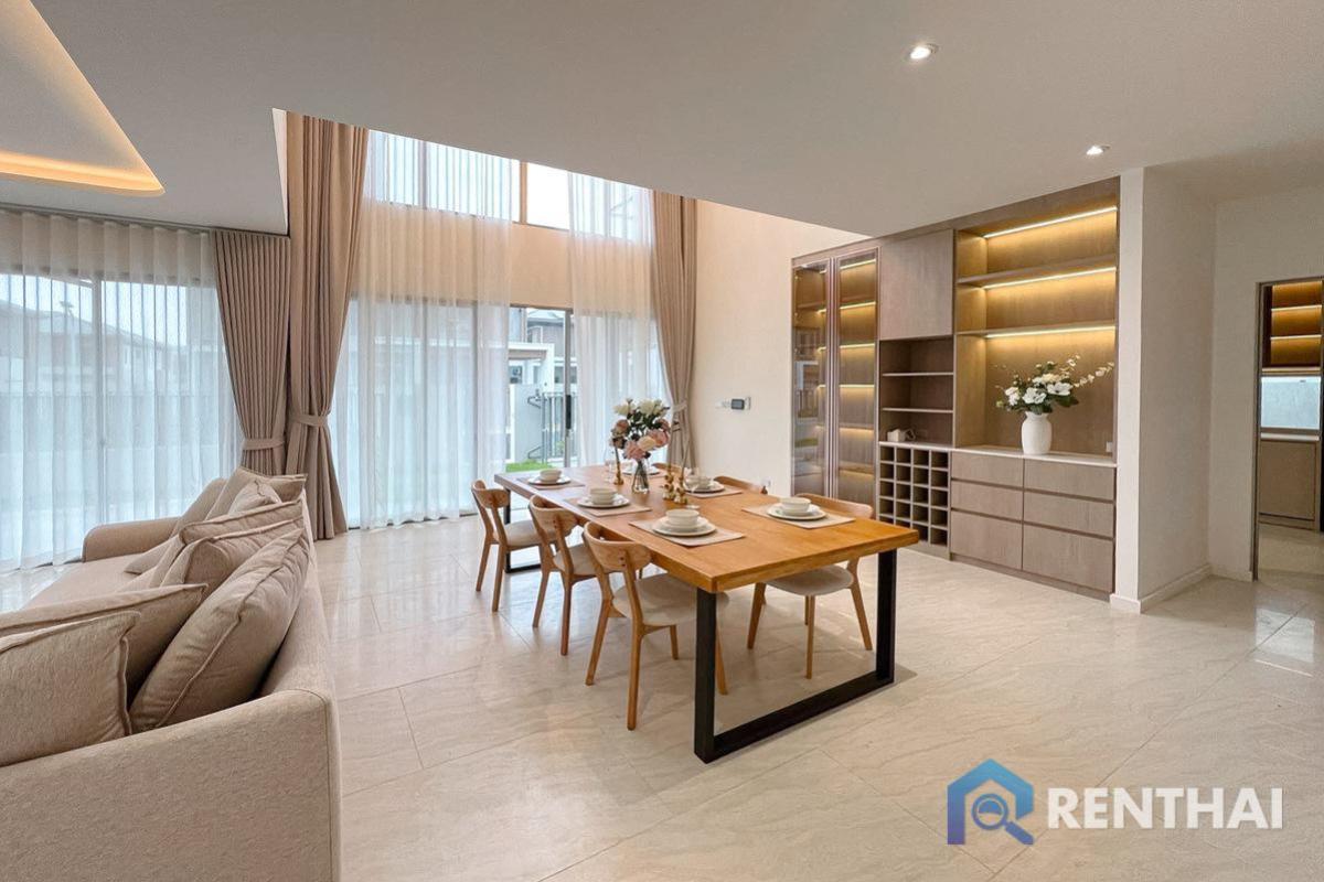 ขายบ้านพัทยา บางแสน ชลบุรี สัตหีบ : พร้อมเข้าอยู่ บ้านเดี่ยวสไตล์โมเดิร์น 4 ห้องนอน 4 ห้องน้ำ ในพัทยา