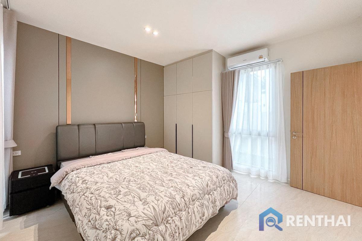 ขายบ้านพัทยา บางแสน ชลบุรี สัตหีบ : พร้อมเข้าอยู่ บ้านเดี่ยวสไตล์โมเดิร์น 4 ห้องนอน 4 ห้องน้ำ ในพัทยา