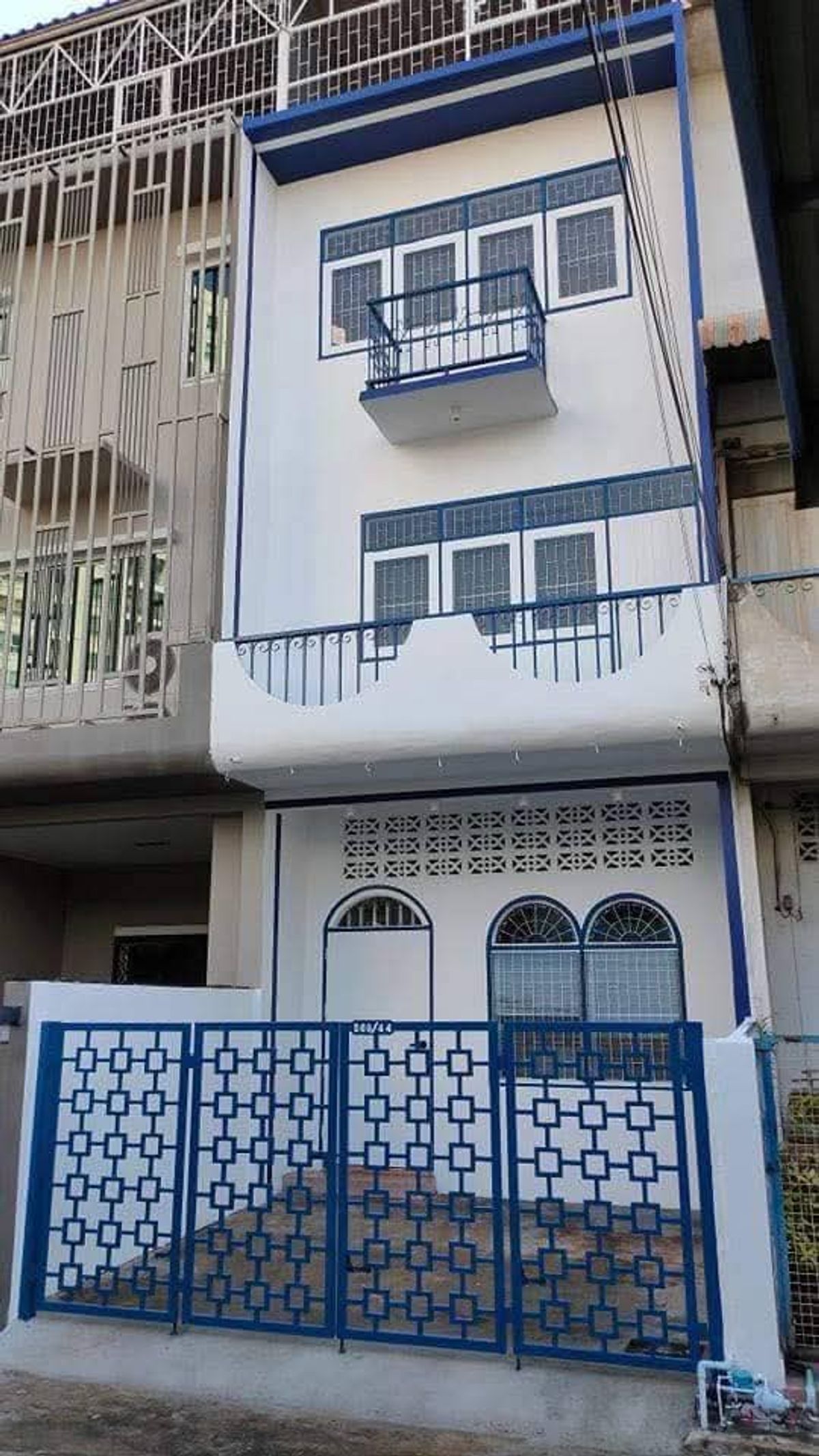 For RentTownhomeRama3 (Riverside),Satupadit : Rent 3 -story townhome on Sathu Pradit Road