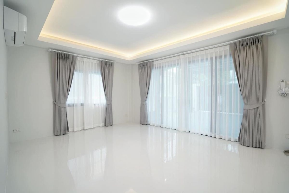 For SaleHouseLadkrabang, Suwannaphum Airport : The Master, Royal Soi Chalermprakiet 53 /5 Bedrooms (Sale), The Master Royal Soi Chaloem Phrakiat 53 /5 Bedrooms (SALE) FON030