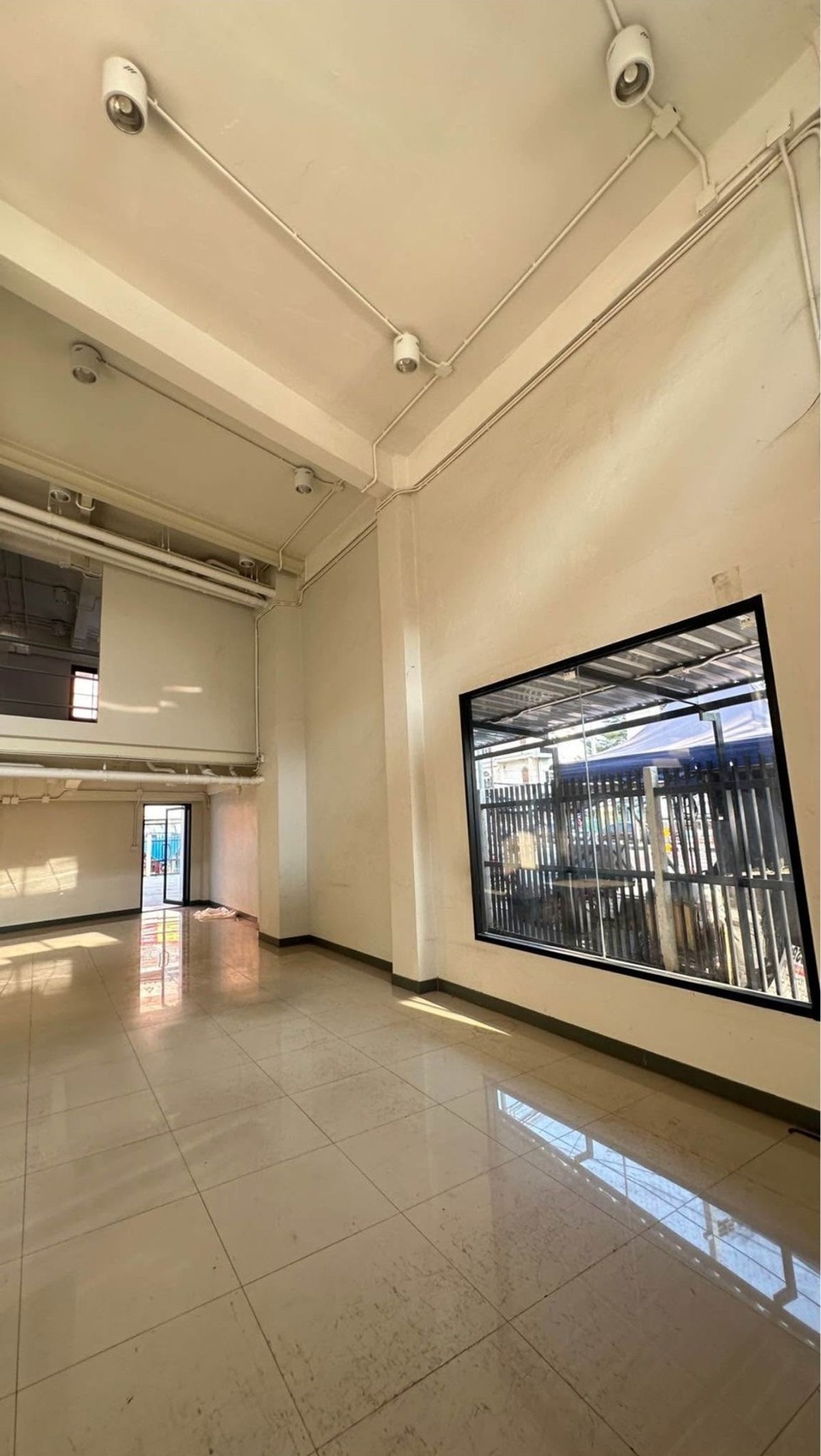 For RentShop HouseRama5, Ratchapruek, Bangkruai :  High-Exposure Commercial Space for Rent ♦ Newly Renovated! Prime Location Near Future BTS Line — Corner Lot at Traffic Light Intersection, Maximum Visibility! Perfect for Retail or Business!