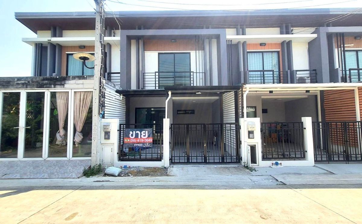 ขายทาวน์โฮมนนทบุรี บางใหญ่ บางบัวทอง : ขายทาวน์โฮม เนเชอร่า เทรนด์ บางใหญ่(ใกล้วัดสวนแก้ว) รีโนเวทพร้อมอยู่