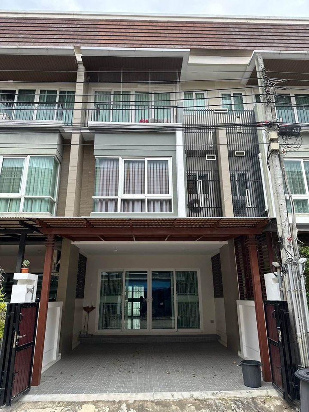 For RentTownhomeThaphra, Talat Phlu, Wutthakat : Rent 3 -story townhome with furniture, Urban Sathorn, Ratchapruek, new zone, Moderna Villa
