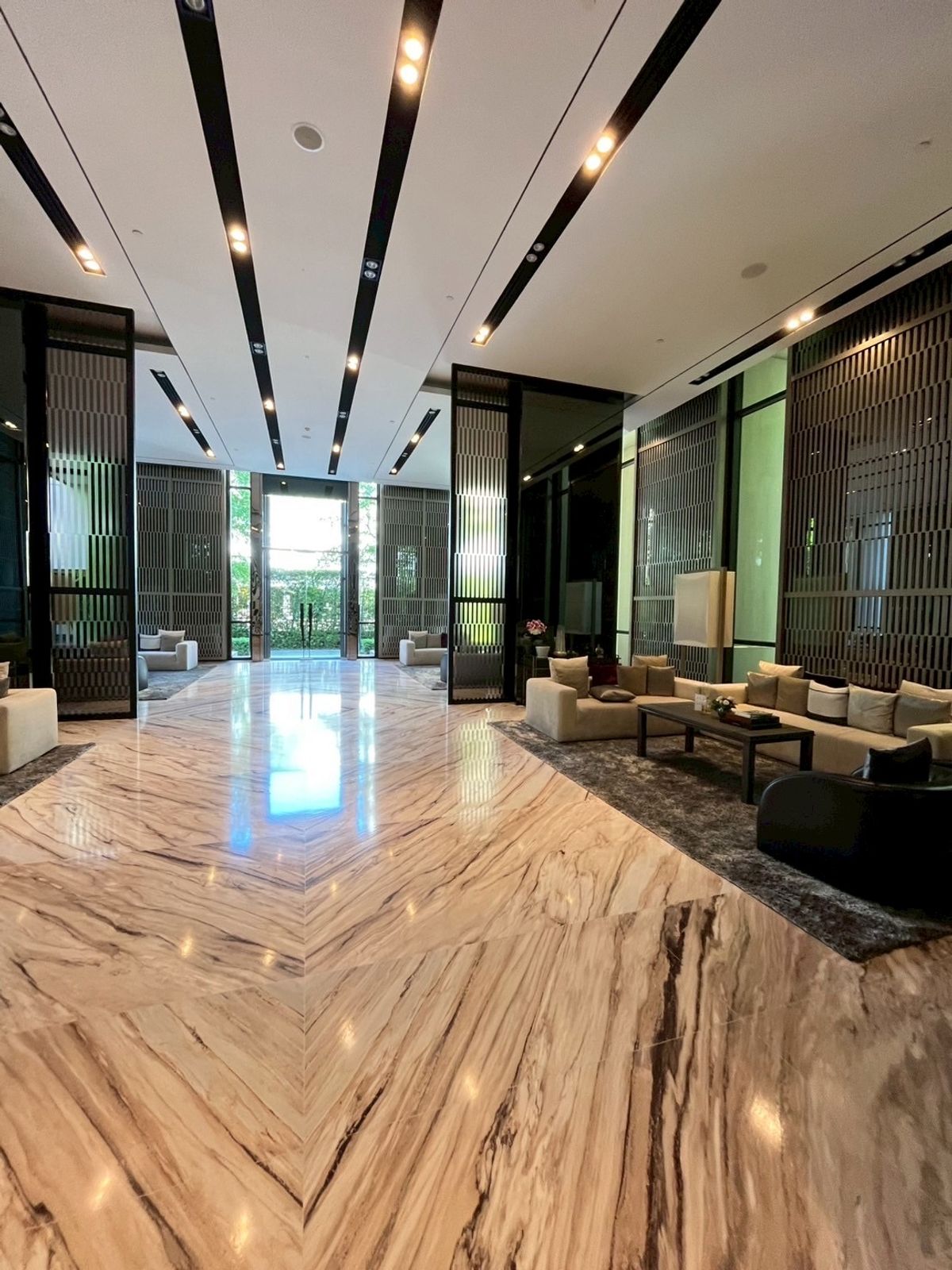 ให้เช่าคอนโดสุขุมวิท อโศก ทองหล่อ : XXXIX BY SANSIRICONDO ⭐️LUXURY+PRIVATE SPACE ⭐️