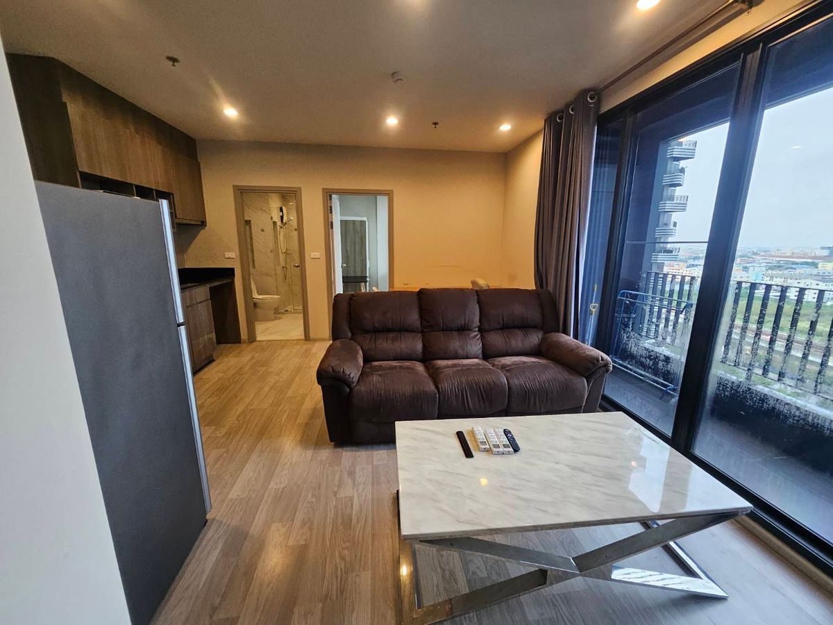 For RentCondoBangna, Bearing, Lasalle : Ideo Mobi Sukhumvit EastPoint condo for rent. Completely decorated with a BTS Bangna BTS BTS only 250 meters !!