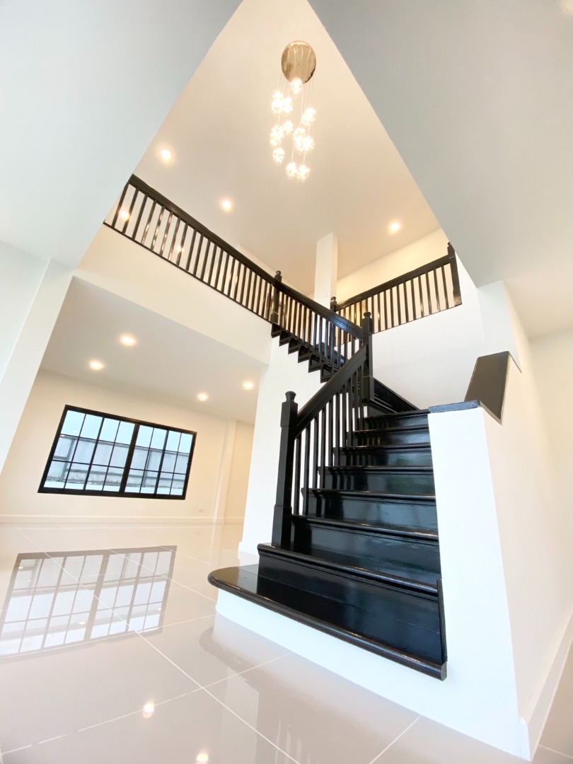 For SaleHouseEakachai, Bang Bon : For sale: Luxury single house, 100 sq.w., English style, Ratchapruek Village, Bang Bon 4, newly decorated, near The Mall Bang Khae, owner sells himself.